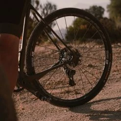 Pneu Vélo Gravel Continental Terra Trail ProTection 650/700 - Tubeless Ready -Par taille Soldes Terra Trail Protect mise en situation